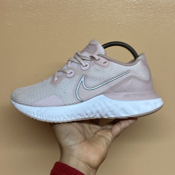 Nike Renew Run “Barely Rose” - Picture 9 of 17